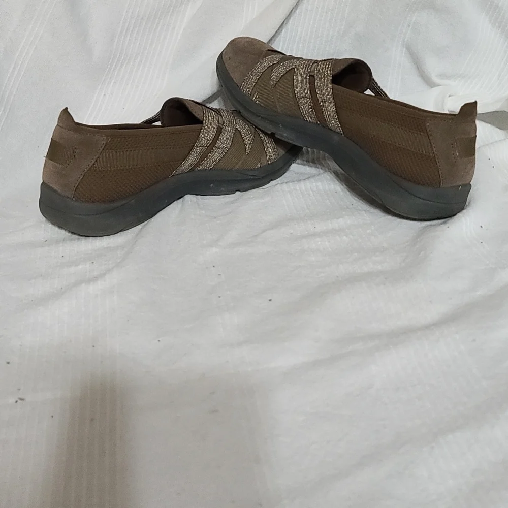 Easyspirit E360 Women's  Comfort Cushioned Slip-ons Tan Sparkly Threads Sz 8 EUC